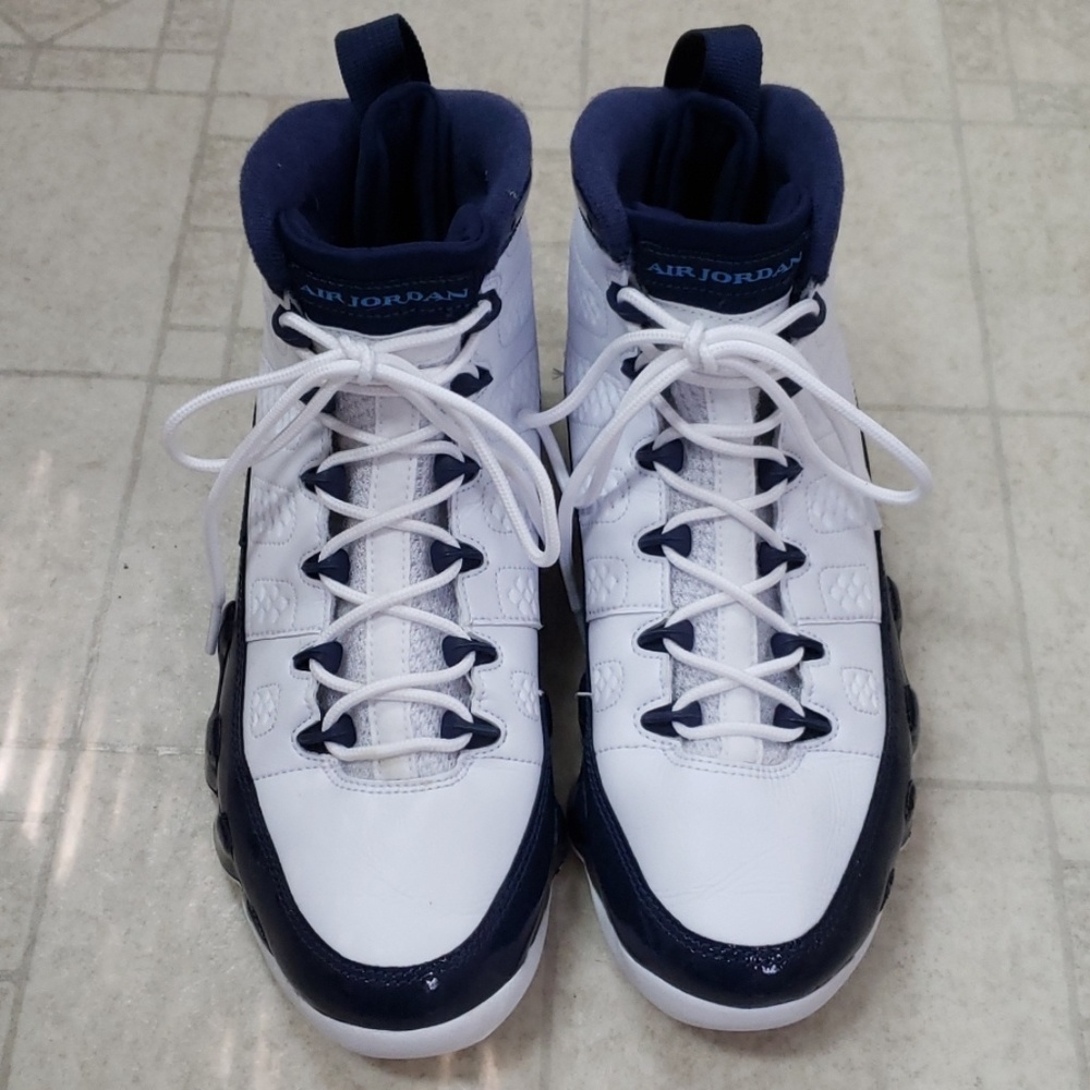 Men's Air Jordan 9 Retro. Size 9